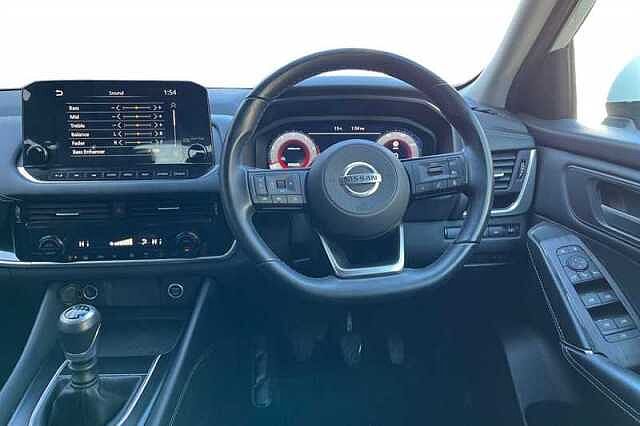 Nissan Qashqai 1.3 DIG-T MH N-CONNECTA 5DR