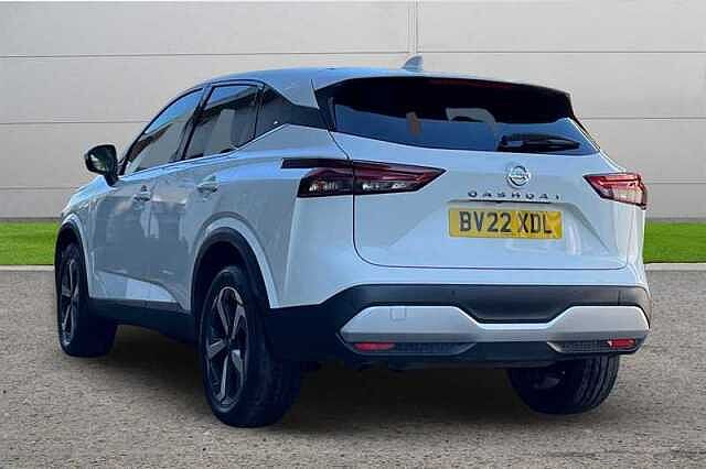 Nissan Qashqai 1.3 DIG-T MH N-CONNECTA 5DR