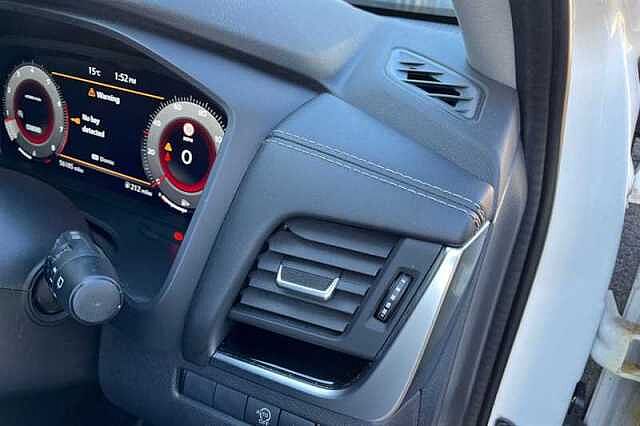 Nissan Qashqai 1.3 DIG-T MH N-CONNECTA 5DR