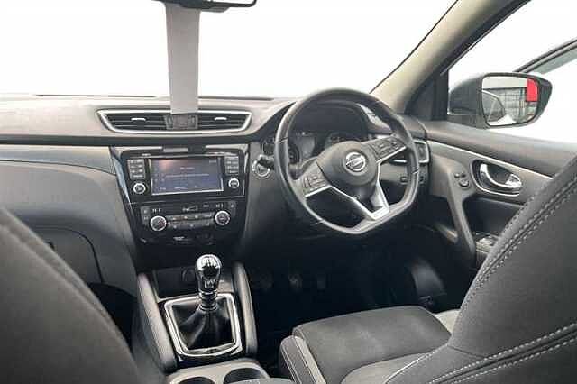 Nissan Qashqai 1.2 DIG-T N-CONNECTA 5DR