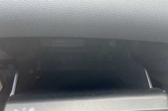 Nissan Qashqai 1.2 DIG-T N-CONNECTA 5DR