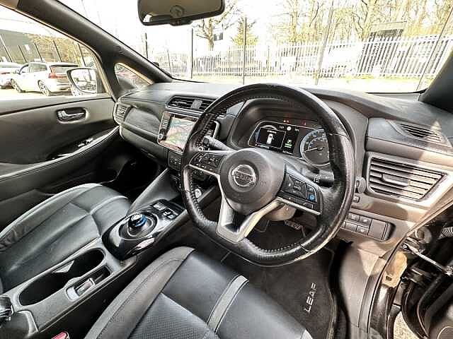 Nissan LEAF 40kWh Tekna