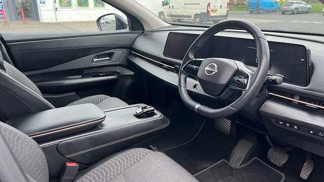 Nissan Ariya ARIYA 160kW Advance 63kWh 22kWCh 5dr Auto