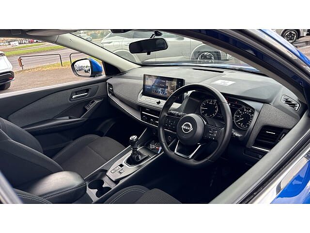 Nissan Qashqai 1.3 DiG-T MH Acenta Premium 5dr Petrol Hatchback