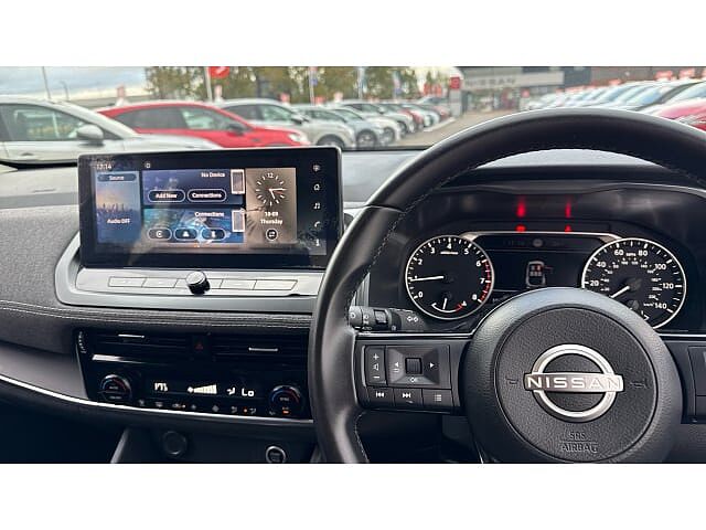 Nissan Qashqai 1.3 DiG-T MH Acenta Premium 5dr Petrol Hatchback