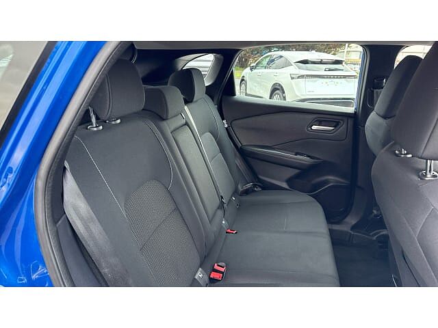 Nissan Qashqai 1.3 DiG-T MH Acenta Premium 5dr Petrol Hatchback