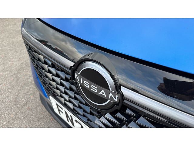Nissan Qashqai 1.3 DiG-T MH Acenta Premium 5dr Petrol Hatchback