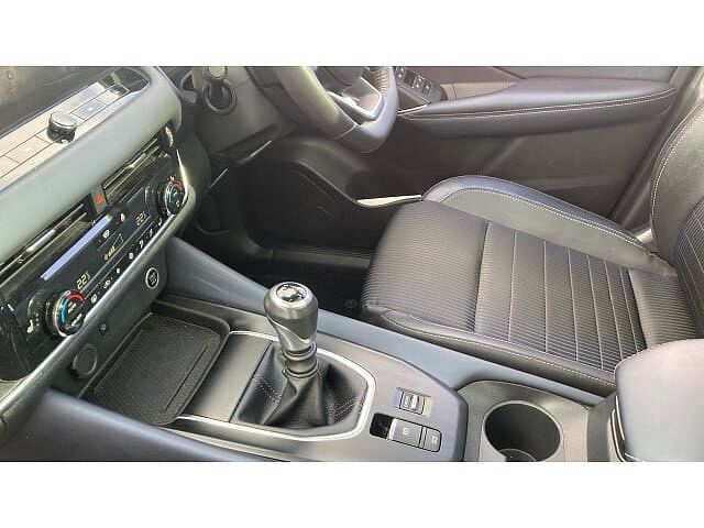 Nissan Qashqai 1.3 DiG-T MH Tekna 5dr Petrol Hatchback