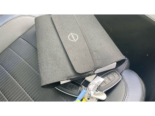 Nissan Qashqai 1.3 DiG-T MH Tekna 5dr Petrol Hatchback