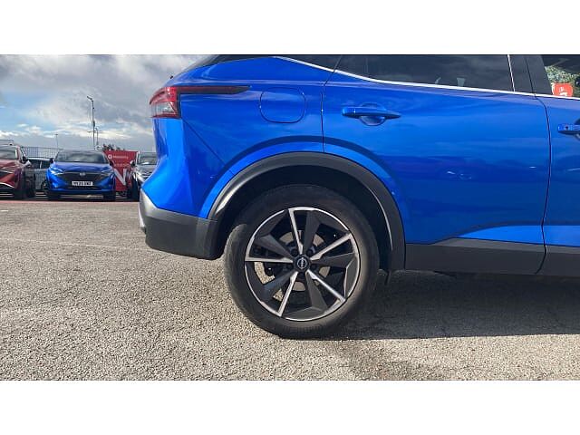 Nissan Qashqai 1.3 DiG-T MH Tekna 5dr Petrol Hatchback