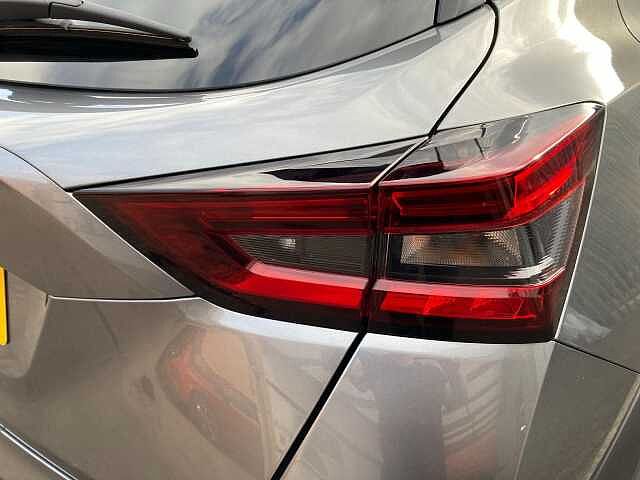 Nissan Juke 1.0 DIG-T N-Connecta Euro 6 (s/s) 5dr