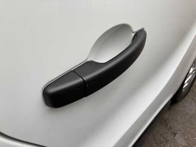 Nissan Primastar 2.0 dCi 30 Tekna L1 Euro 6 (s/s) 5dr