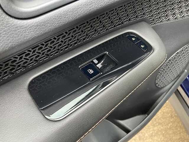 Nissan ARIYA 63kWh Advance SUV 5dr Electric Auto 7.4kW Charger (217 ps)