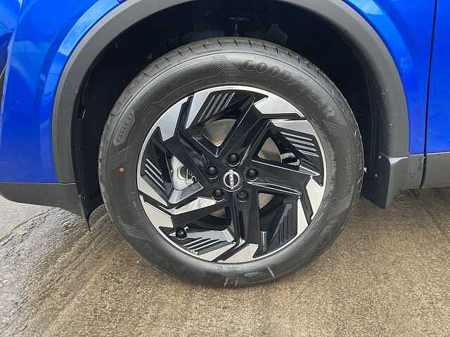 Nissan Qashqai 1.3 DIG-T MHEV N-Connecta Euro 6 (s/s) 5dr