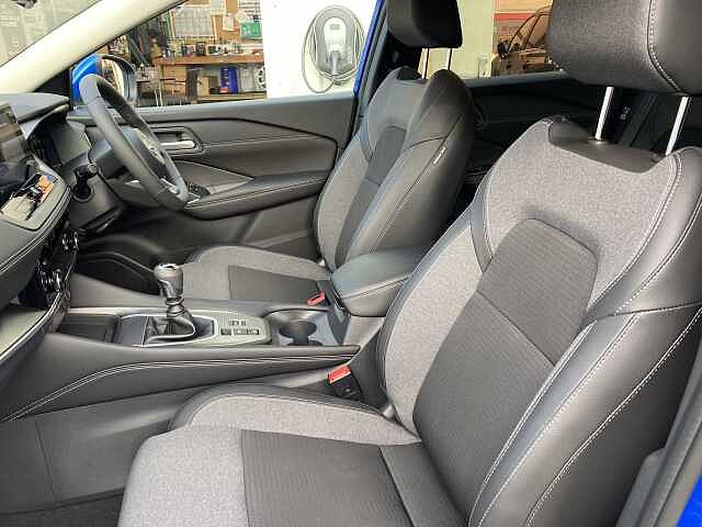 Nissan Qashqai 1.3 DIG-T MHEV N-Connecta Euro 6 (s/s) 5dr