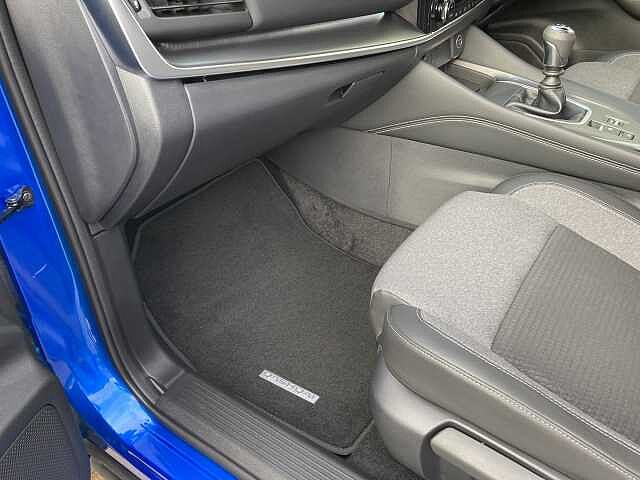 Nissan Qashqai 1.3 DIG-T MHEV N-Connecta Euro 6 (s/s) 5dr