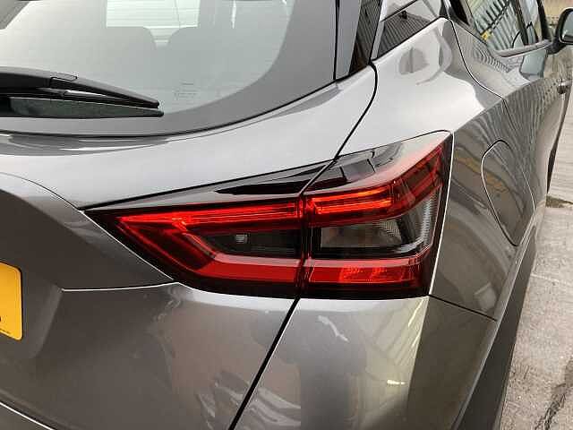 Nissan Juke 1.0 DIG-T Acenta Premium Euro 6 (s/s) 5dr