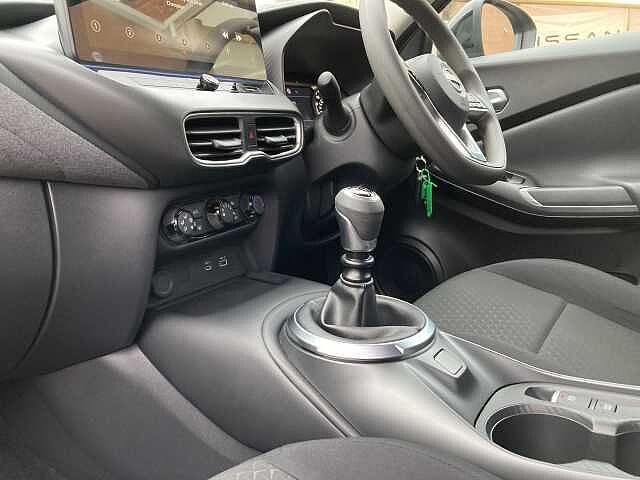 Nissan Juke 1.0 DIG-T Acenta Premium Euro 6 (s/s) 5dr