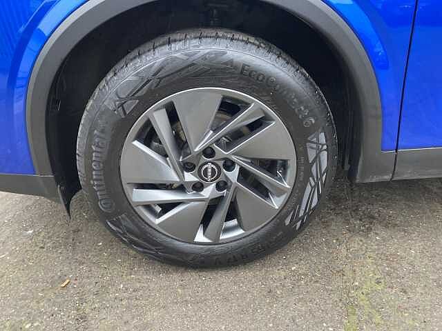 Nissan Qashqai 1.3 DIG-T MHEV Acenta Premium Euro 6 (s/s) 5dr