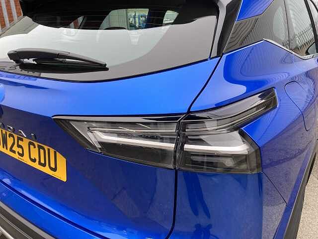 Nissan Qashqai 1.3 DIG-T MHEV Acenta Premium Euro 6 (s/s) 5dr