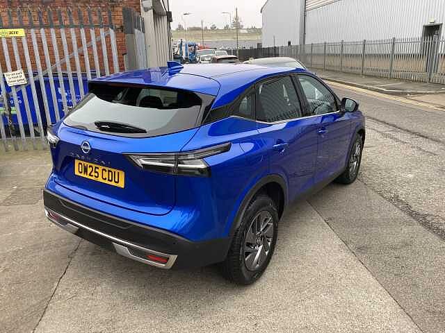 Nissan Qashqai 1.3 DIG-T MHEV Acenta Premium Euro 6 (s/s) 5dr