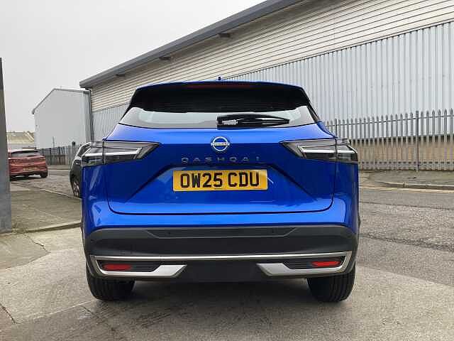 Nissan Qashqai 1.3 DIG-T MHEV Acenta Premium Euro 6 (s/s) 5dr