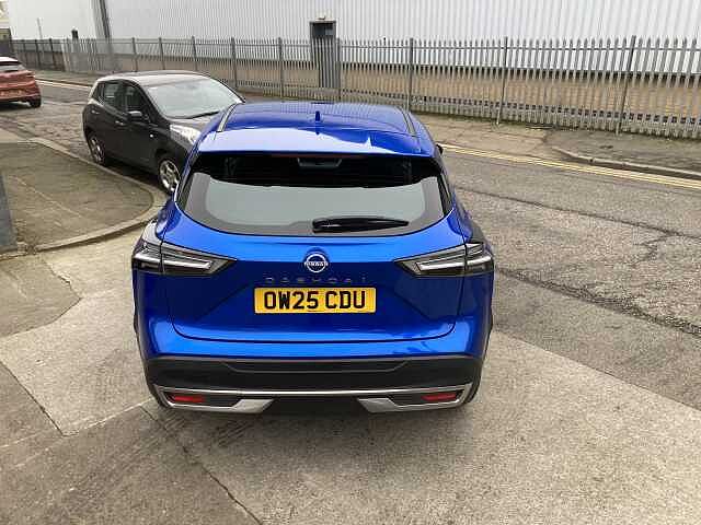 Nissan Qashqai 1.3 DIG-T MHEV Acenta Premium Euro 6 (s/s) 5dr