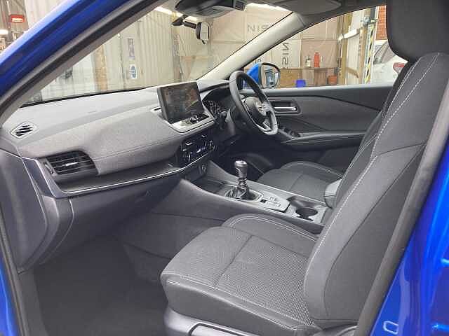 Nissan Qashqai 1.3 DIG-T MHEV Acenta Premium Euro 6 (s/s) 5dr