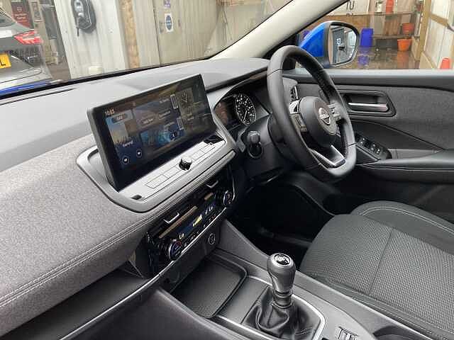 Nissan Qashqai 1.3 DIG-T MHEV Acenta Premium Euro 6 (s/s) 5dr