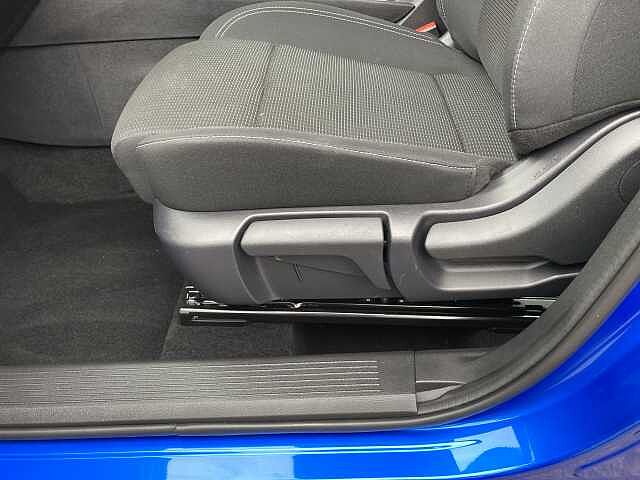 Nissan Qashqai 1.3 DIG-T MHEV Acenta Premium Euro 6 (s/s) 5dr