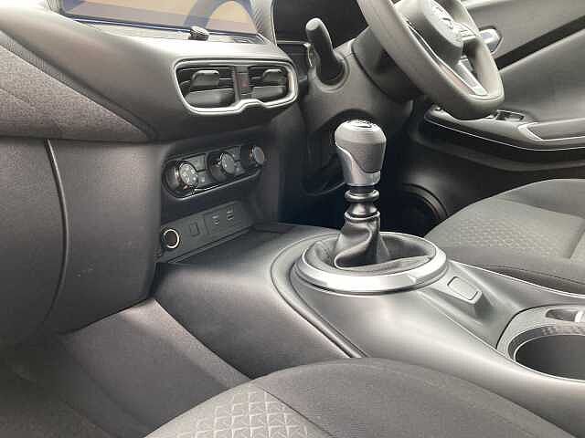 Nissan Juke 1.0 DIG-T Acenta Premium Euro 6 (s/s) 5dr