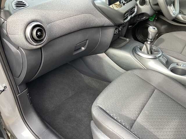 Nissan Juke 1.0 DIG-T Acenta Premium Euro 6 (s/s) 5dr