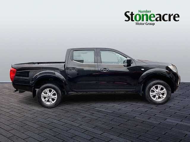 Nissan Navara 2.3 dCi Acenta 4WD Euro 6 (s/s) 4dr