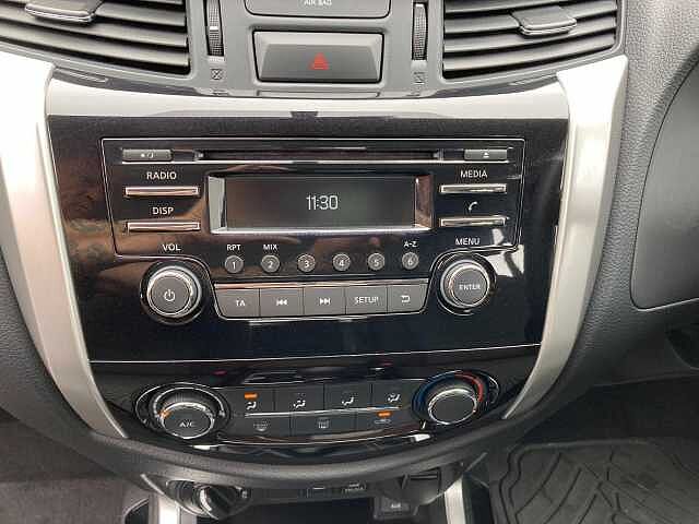Nissan Navara 2.3 dCi Acenta 4WD Euro 6 (s/s) 4dr