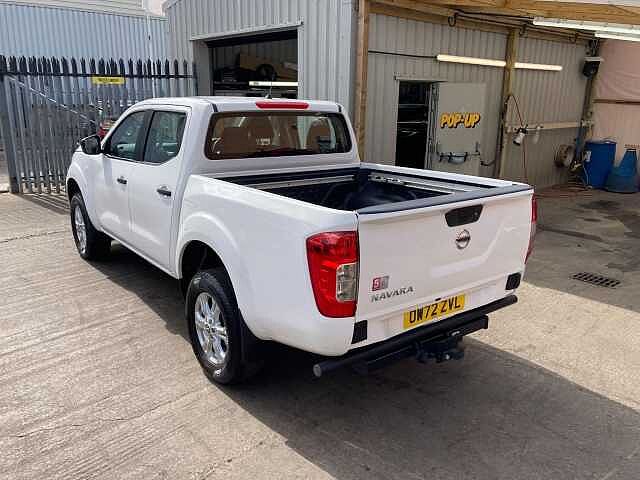 Nissan Navara 2.3 dCi Acenta 4WD Euro 6 (s/s) 4dr