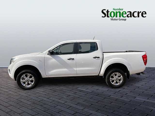 Nissan Navara 2.3 dCi Acenta 4WD Euro 6 (s/s) 4dr