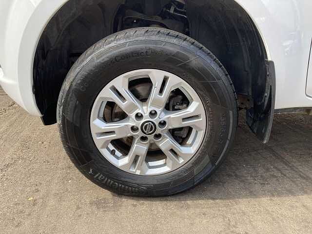 Nissan Navara 2.3 dCi Acenta 4WD Euro 6 (s/s) 4dr