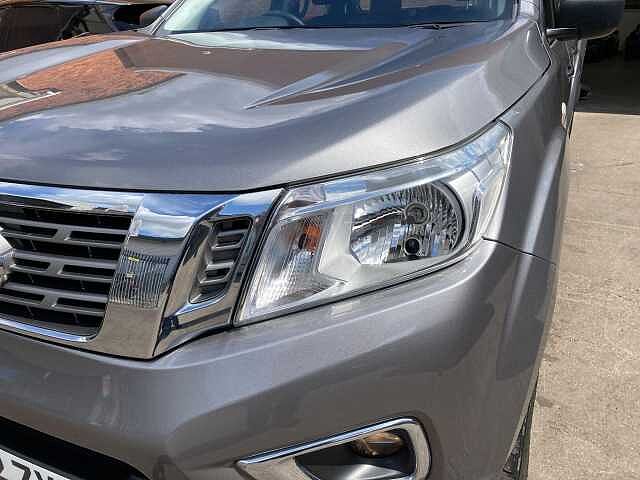 Nissan Navara 2.3 dCi Acenta 4WD Euro 6 (s/s) 4dr