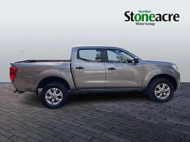 Nissan Navara 2.3 dCi Acenta 4WD Euro 6 (s/s) 4dr
