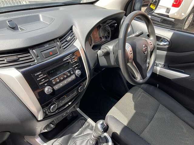 Nissan Navara 2.3 dCi Acenta 4WD Euro 6 (s/s) 4dr