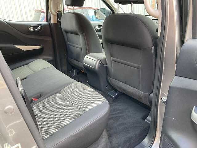 Nissan Navara 2.3 dCi Acenta 4WD Euro 6 (s/s) 4dr
