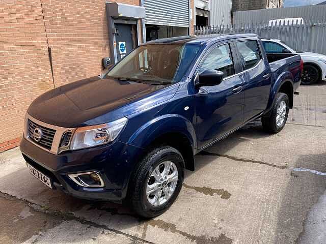 Nissan Navara 2.3 dCi Acenta 4WD Euro 6 (s/s) 4dr