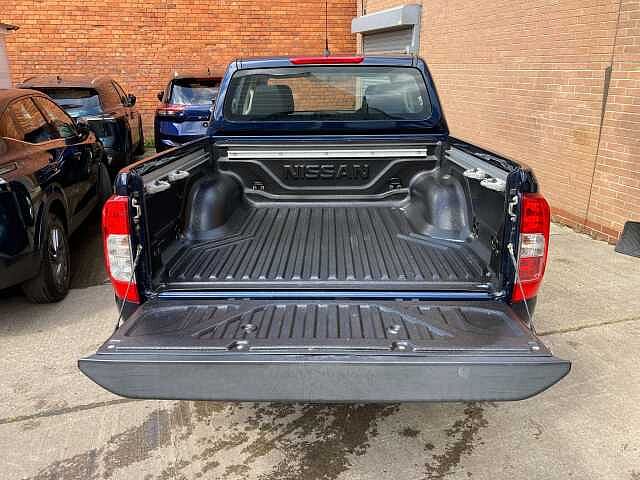 Nissan Navara 2.3 dCi Acenta 4WD Euro 6 (s/s) 4dr