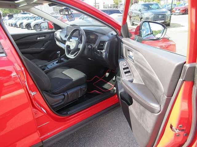 Nissan Qashqai 1.3 DiG-T MH N-Connecta 5dr