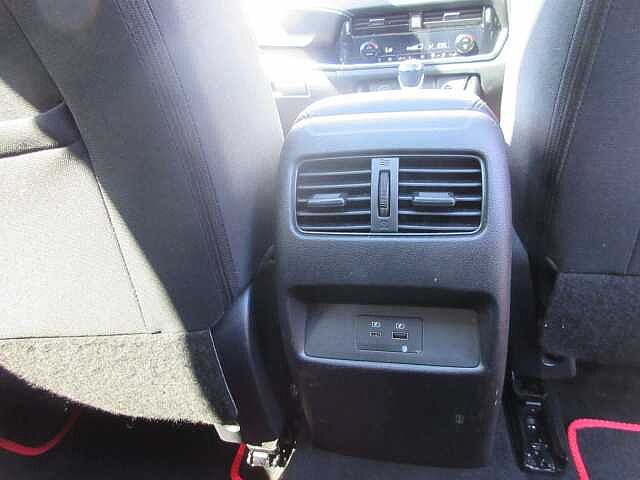 Nissan Qashqai 1.3 DiG-T MH N-Connecta 5dr