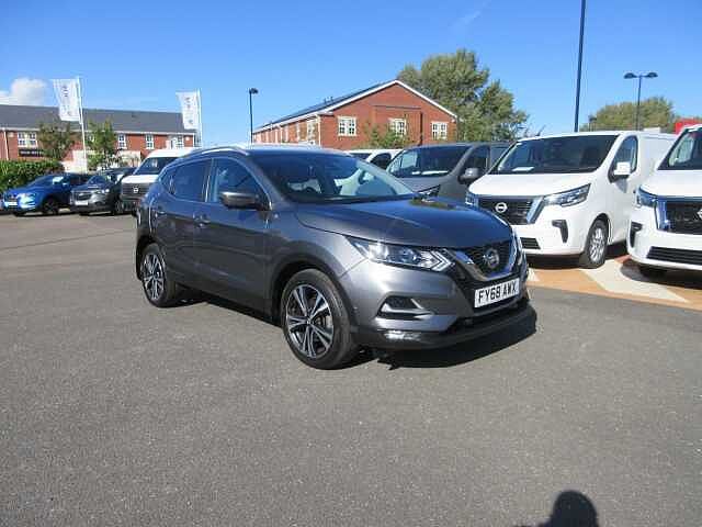 Nissan Qashqai 1.3 DiG-T N-Connecta 5dr