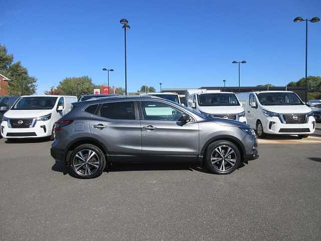 Nissan Qashqai 1.3 DiG-T N-Connecta 5dr