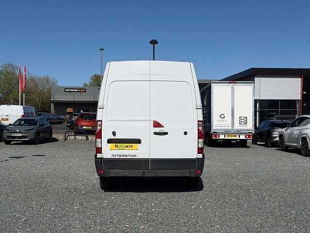 Nissan Interstar 2.3 dCi 35 Tekna FWD L2 H2 Euro 6 4dr