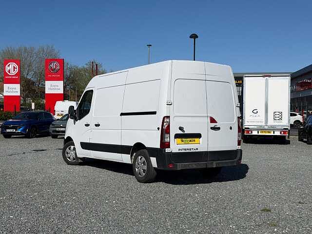 Nissan Interstar 2.3 dCi 35 Tekna FWD L2 H2 Euro 6 4dr