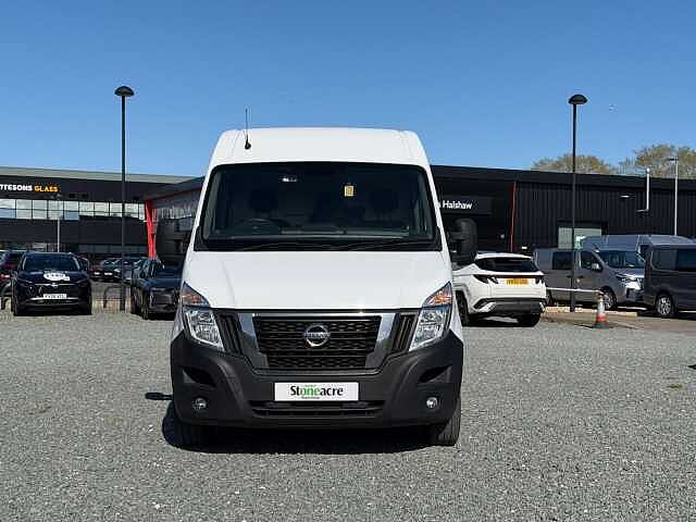 Nissan Interstar 2.3 dCi 35 Tekna FWD L2 H2 Euro 6 4dr